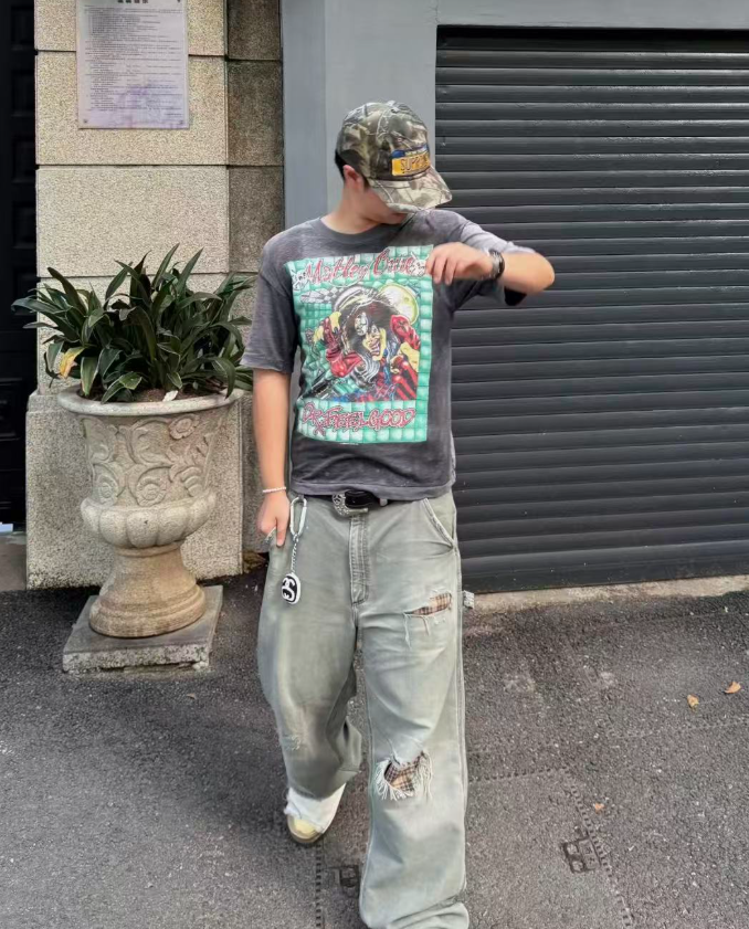 Mötley Crüe Dr. Feelgood Vintage Washed Tee